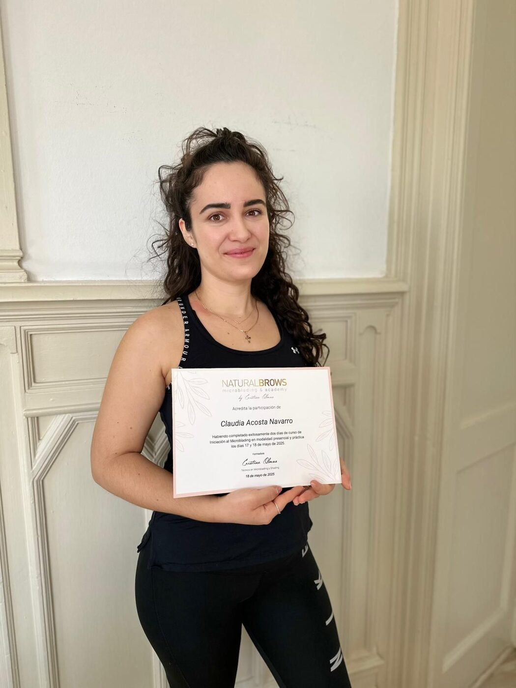 Certificación en microblading por Natural Brows