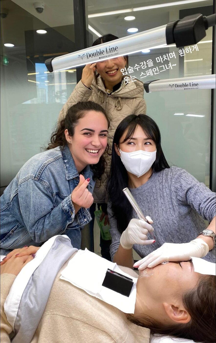 Formación en micropigmentación de labios en Corea del Sur